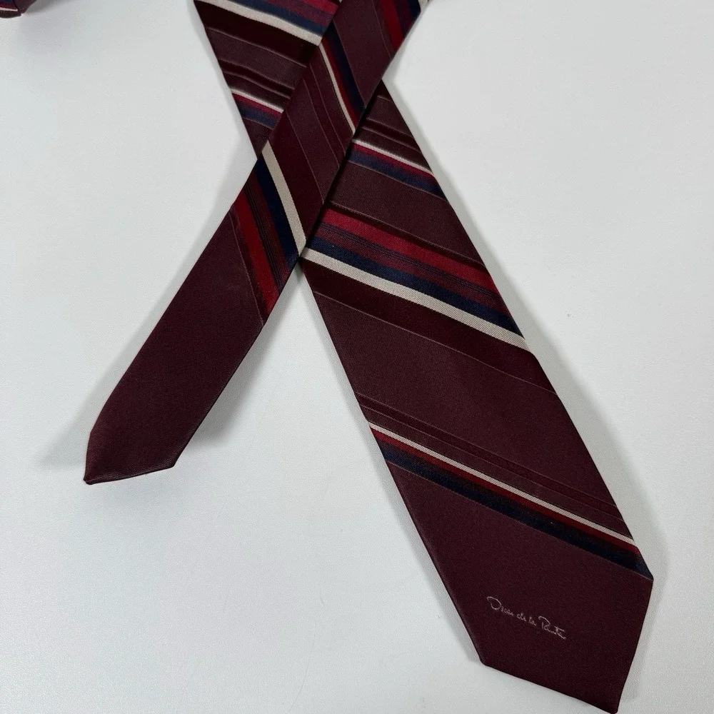 Vintage Oscar De La Renta Tie‎ Maroon Burgundy Striped Silk and Polyester